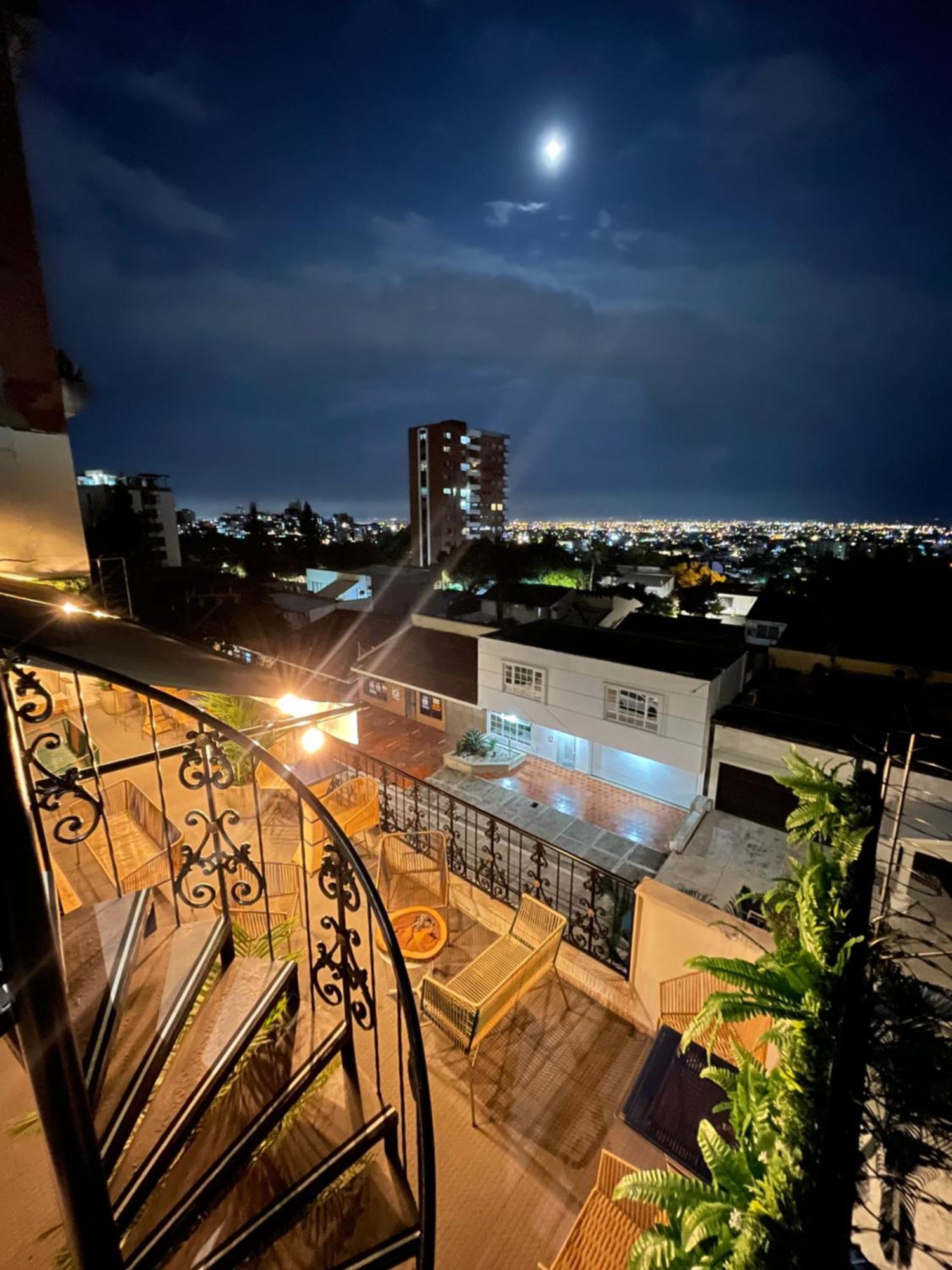The View Hostel & Lounge Кали Экстерьер фото