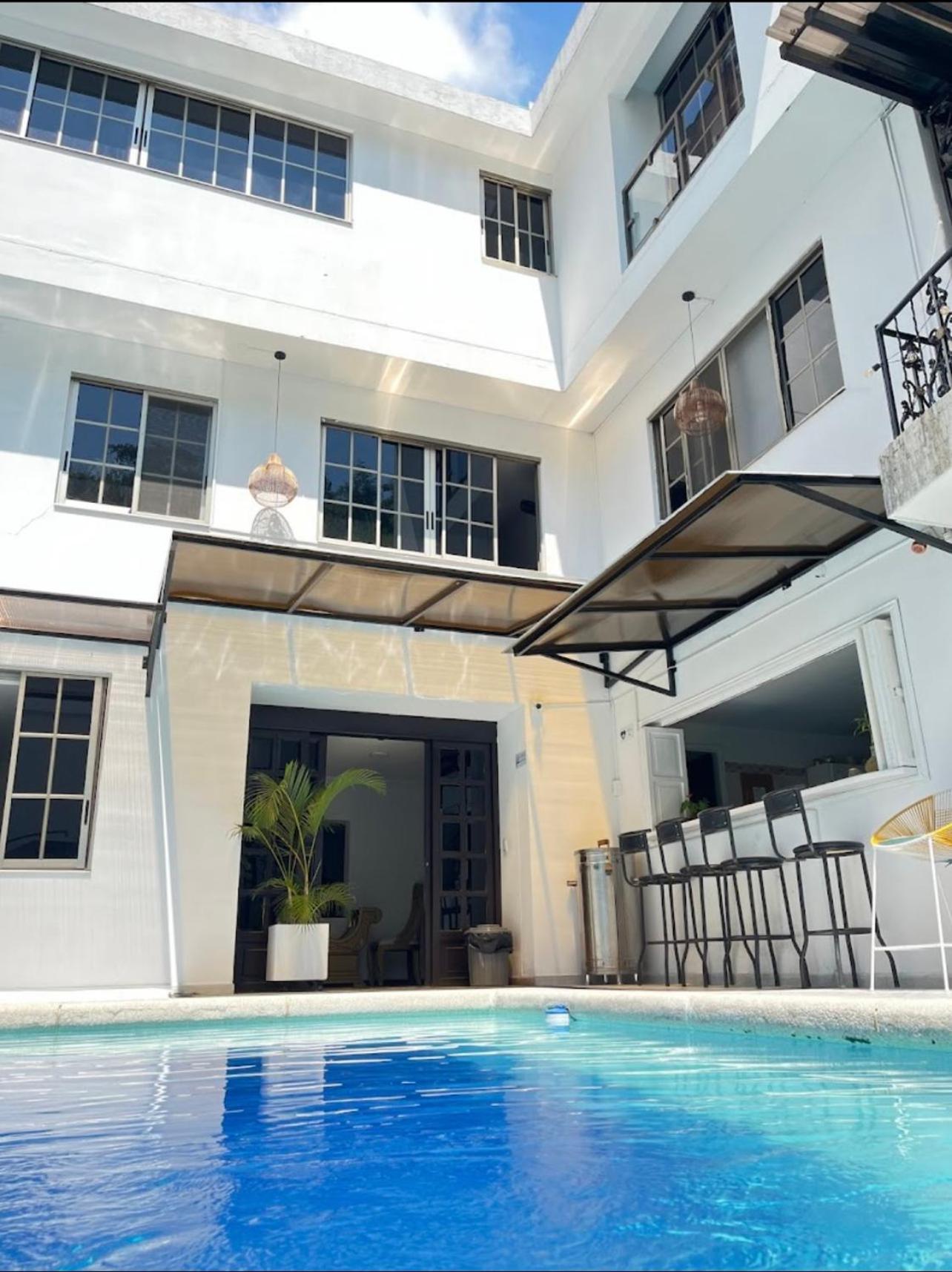 The View Hostel & Lounge Кали Экстерьер фото